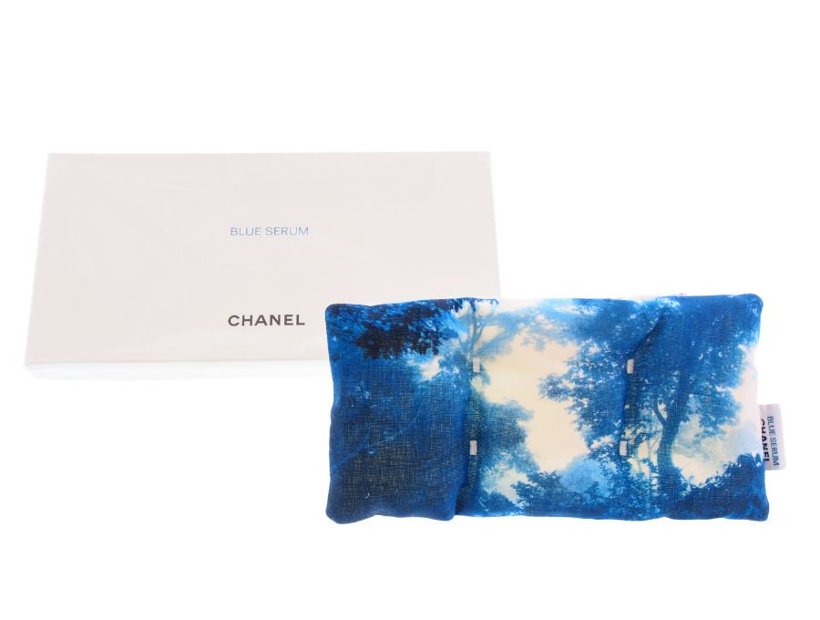 【New 新品】シャネル CHANEL ノベルティ アイピロー アイクッション ブルーセラム BLUE SERUM 青の森 ブルー SKINCARE  スキンケア - ブランドジャックリスト