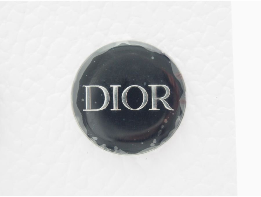 【New 新品】 クリスチャンディオール Dior Parfums ノベルティ ピンバッジ ピンセット ４個セット アクセサリー CD・DIOR/黒  Dior・蜜蜂/濃紺 限定エディション - ブランドジャックリスト