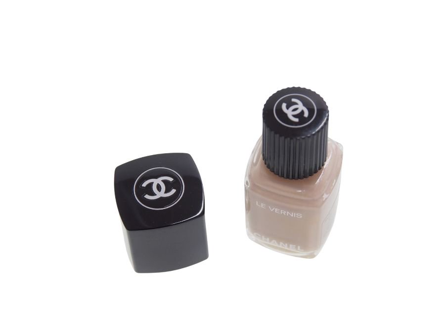 Used 展示品】 シャネル CHANEL ヴェルニ ネイル エナメル LE VERNIS ロング トゥニュ 559 フレンジー FRENZY  マニキュア ネイルカラー 13ml 元箱有り - ブランドジャックリスト