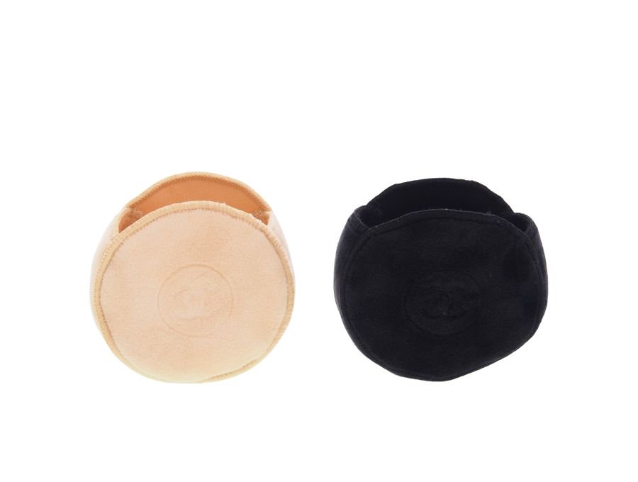 New 新品】シャネル CHANEL 専用ポーチ ヴィタルミエール グロウ クッション ファンデーション コンパクト保護カバー ココマーク ダブルC  ベージュ×ブラック 2個セット - ブランドジャックリスト