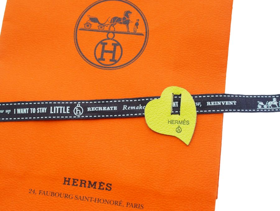 エルメス HERMES プティ アッシュ petit h ラッピングチャーム ハート 心 高級レザー 本革 レモンイエロー 刻印あり【Used  開封品】 - ブランドジャックリスト