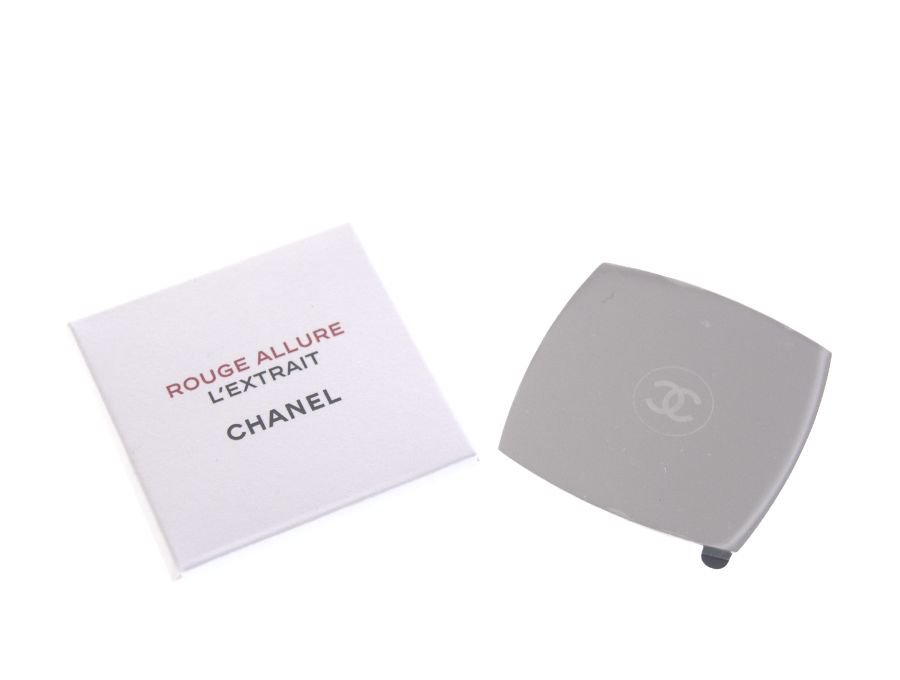 シャネル ノベルティ 鏡 ミニミラー L'EXTRAIT ルージュ アリュール レクストレ CHANEL MAKEUP【New 新品】 -  ブランドジャックリスト