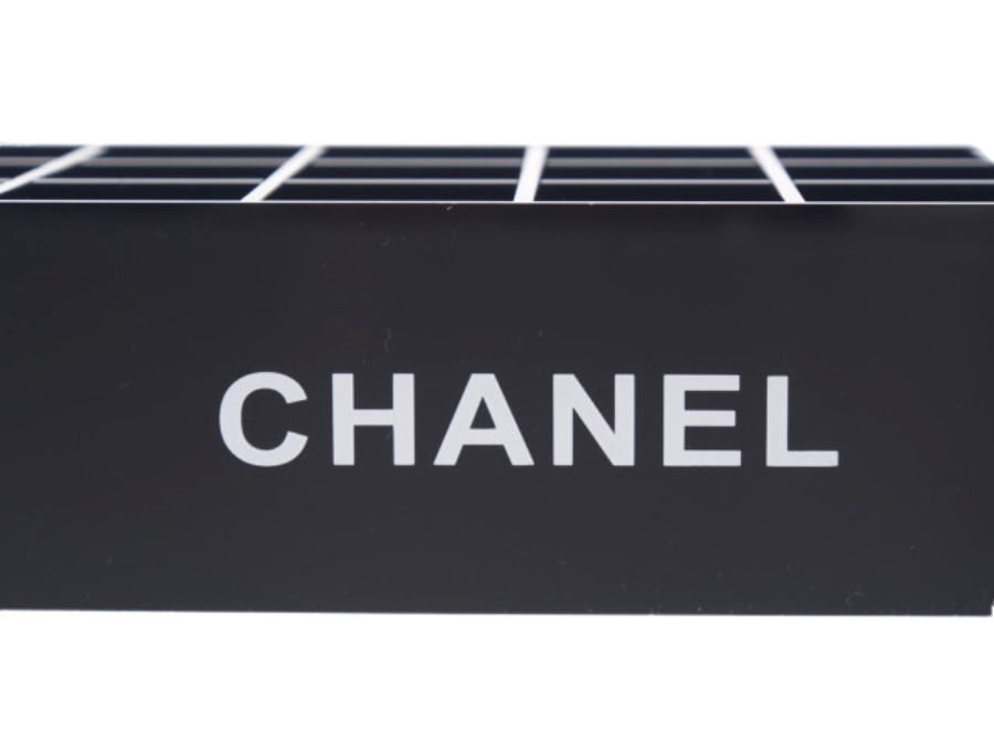 シャネル ノベルティ コスメ収納 アクリルケース 18マス 3×6 スタンド 箱付 ブラック CHANEL【New 新品】 - ブランドジャックリスト