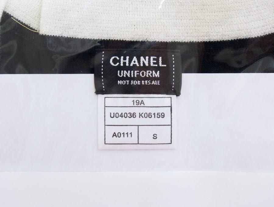 海外　従業員　ユニフォーム　Chanel　制服　ニット　Lサイズ　シャネル CHANEL シャネル ユニフォーム Vネック カーディガン スタッフ