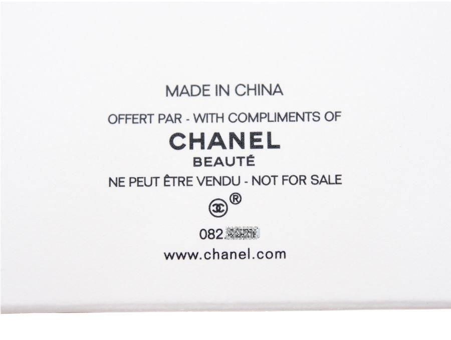 CHANEL マストハヴセット　サンプル、バック付き シャネル ノベルティ マストハヴセット コスメポーチ クラッチ