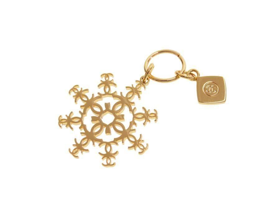 CHANEL シャネル 2024年 ホリデー限定ノベルティ チャーム 100点 CHANEL】 2024 ホリデー限定 チャーム - メルカリ