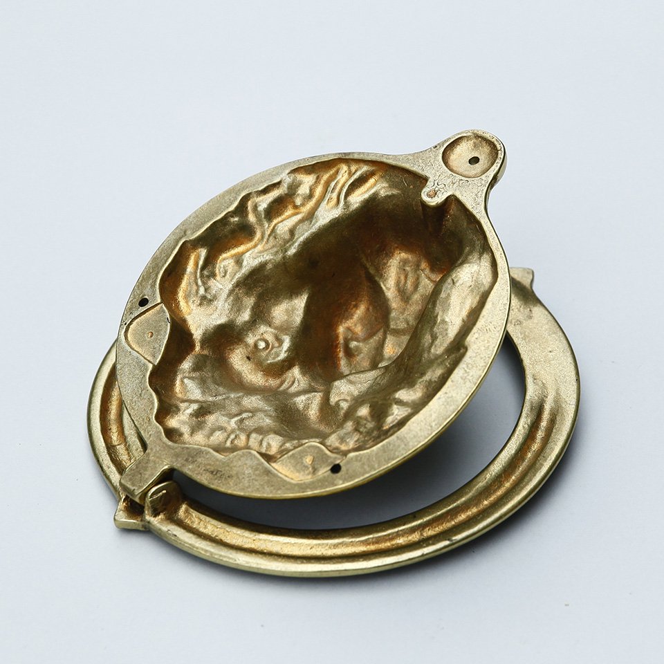 ライオンのドアノッカー 真鍮 アンティーク ライオンヘッド 英国