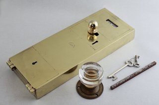 ラッチ、鍵、鍵穴プレート、表示錠 - 春日西洋金物 KASUGA'S EURO