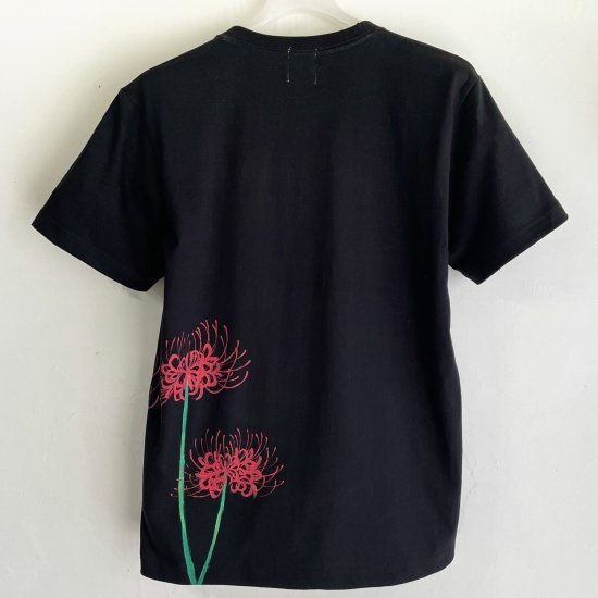 彼岸花柄Tシャツ ブラック 手描きで描いた彼岸花柄Tシャツ 曼珠沙華 秋 