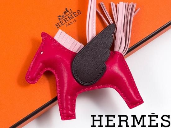 エルメス HERMES ペガサス ロデオチャーム PM フランボワーズ/ローズ