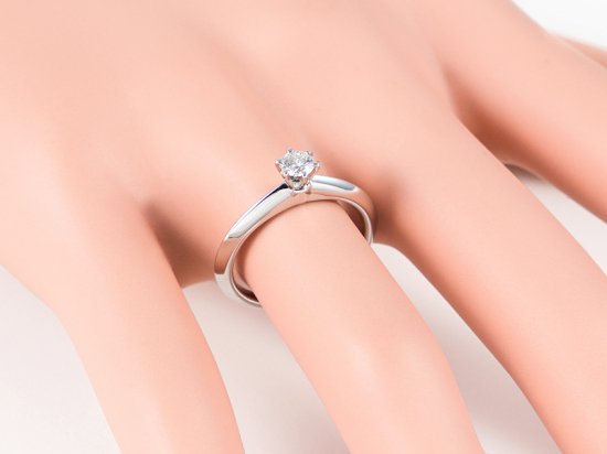 ティファニー Tiffany 指輪 ソリテール ダイヤ リング 0.20ct 9号 3.8g