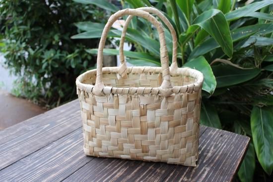 蓋付きかご八重山民具