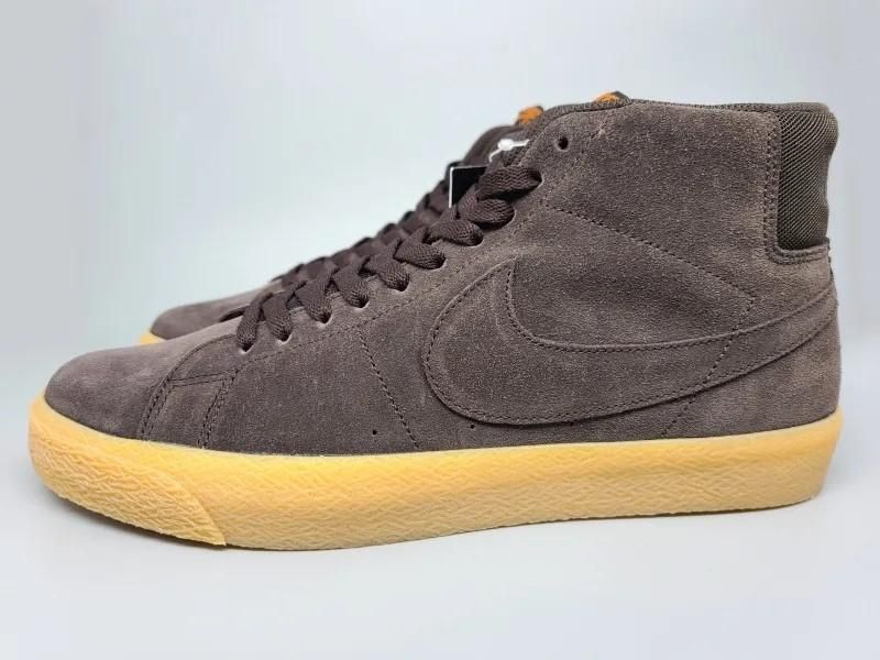 NIKE SB ZOOM BLAZER MID 864349-200 ブラウン