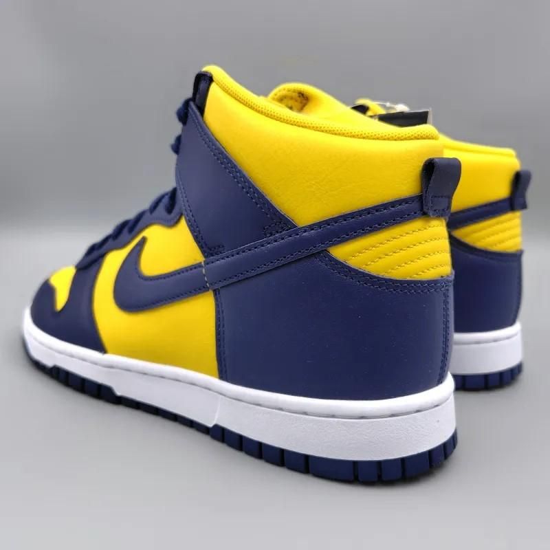 ナイキ ダンク ハイ レトロ SE HF3143-700 ネイビー/イエロー