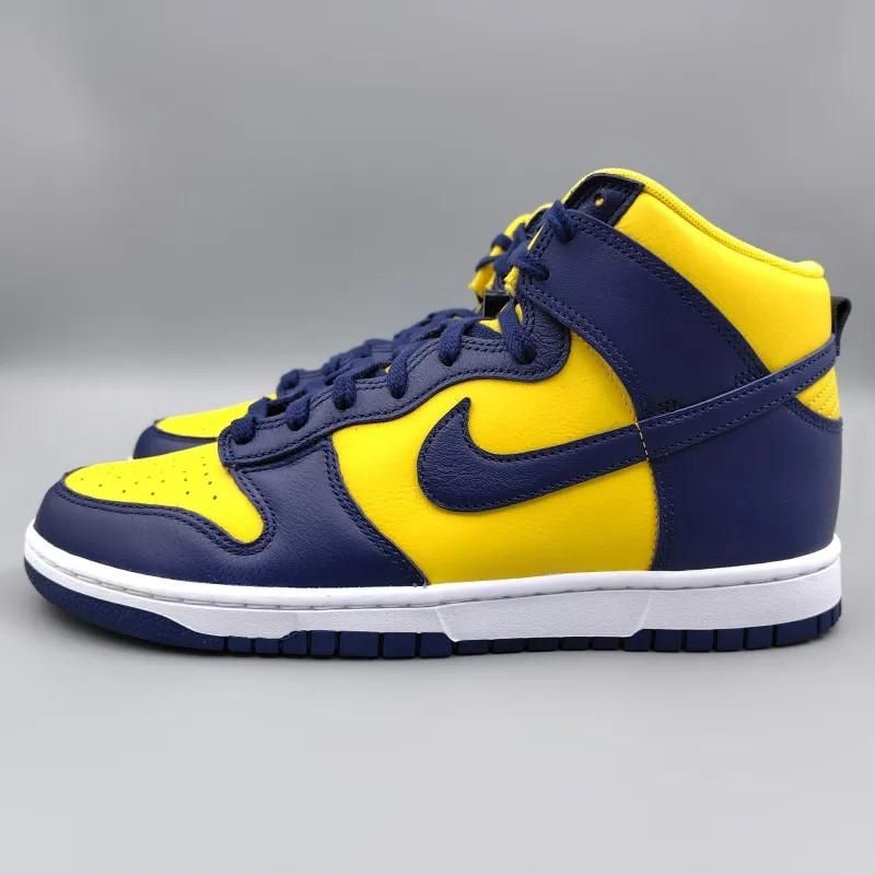 ナイキ ダンク ハイ レトロ SE HF3143-700 ネイビー/イエロー