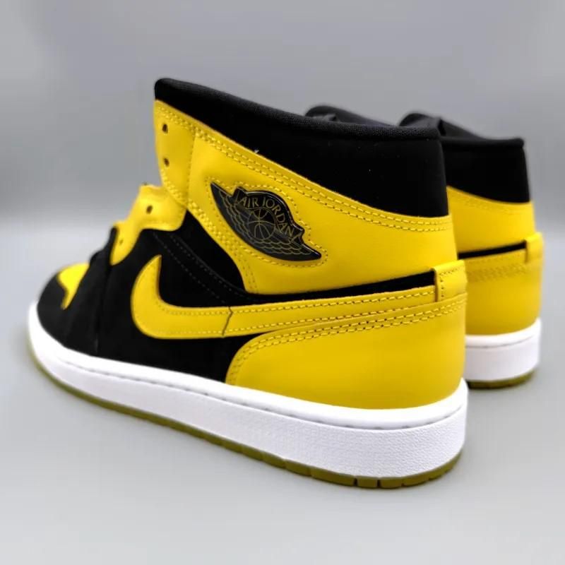 AIR JORDAN 1 MID SE 
