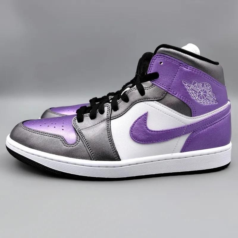 W AIR JORDAN 1 MID SE