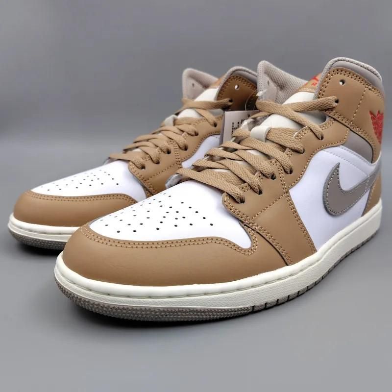 エア ジョーダン 1 ミッド DQ8426-200 ヘンプ/ホワイト/グレー/赤