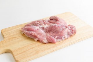 国産鶏モモ肉ブロック（2kg）