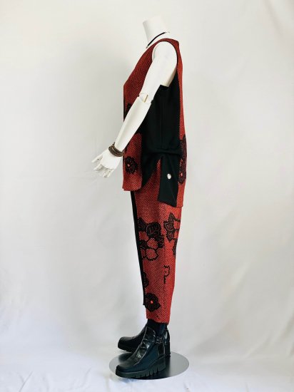 絞りジレ(赤)＆テーパードパンツ　MA41 - オートクチュール衣織｜福岡市早良区の着物リメイク・オーダーメイド