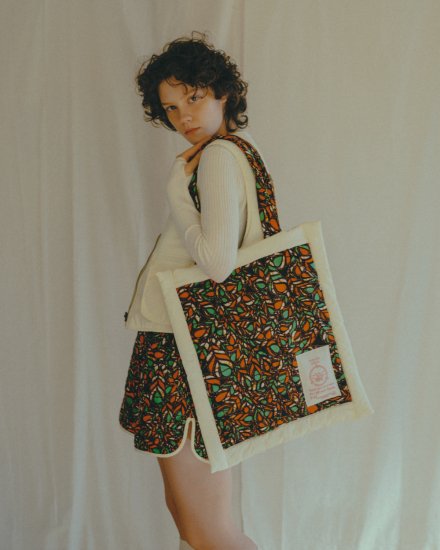 <img class='new_mark_img1' src='https://img.shop-pro.jp/img/new/icons14.gif' style='border:none;display:inline;margin:0px;padding:0px;width:auto;' />AFRICAN PUFF TOTE BAG