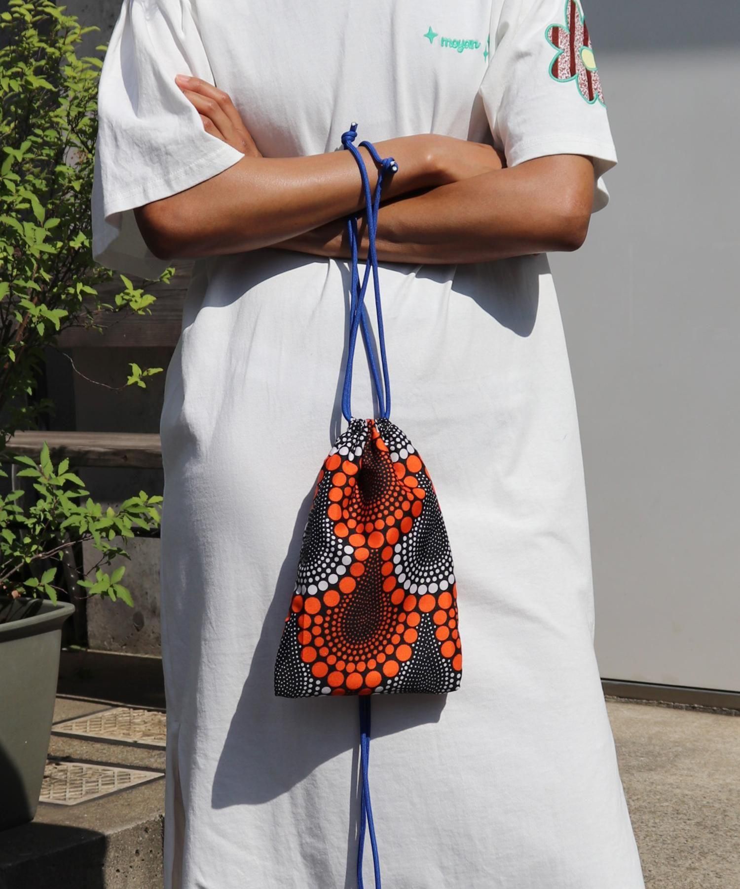 <img class='new_mark_img1' src='https://img.shop-pro.jp/img/new/icons34.gif' style='border:none;display:inline;margin:0px;padding:0px;width:auto;' />REVERSIBLE PADDED MINI BAG