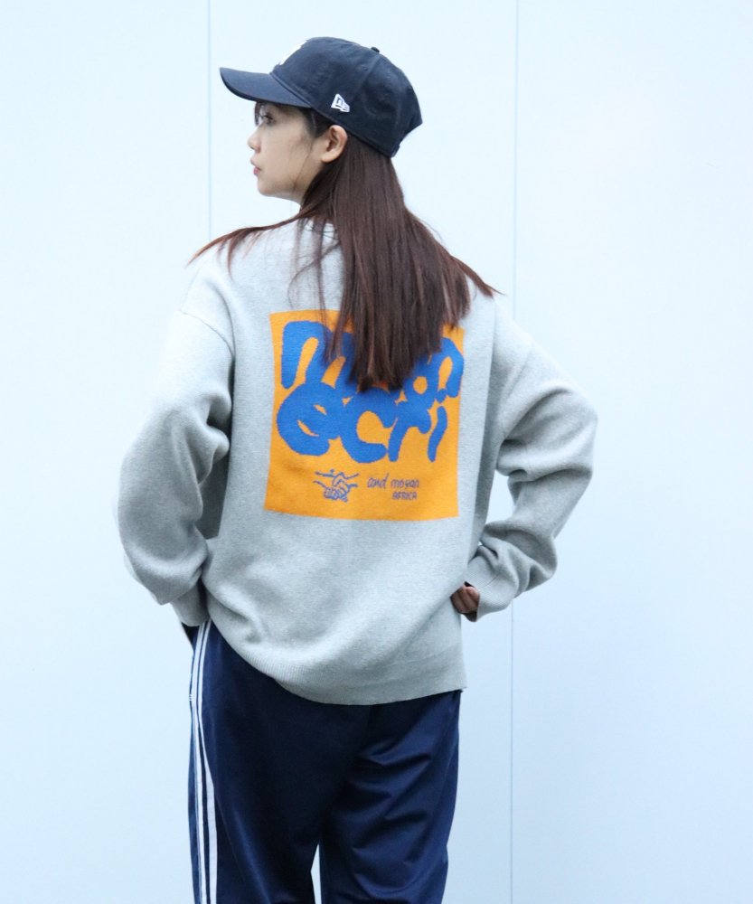 <img class='new_mark_img1' src='https://img.shop-pro.jp/img/new/icons14.gif' style='border:none;display:inline;margin:0px;padding:0px;width:auto;' />STICKER LOGO KNIT PULLOVER