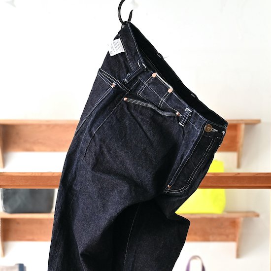 TENDER Co. / TYPE 125 HIGH STRAIGHT JEANS