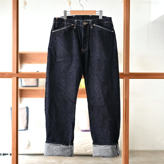 TENDER Co. / TYPE 125 HIGH STRAIGHT JEANS