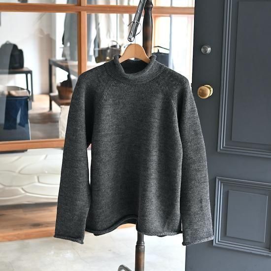 ENDS and MEANS / Roll Neck Knit