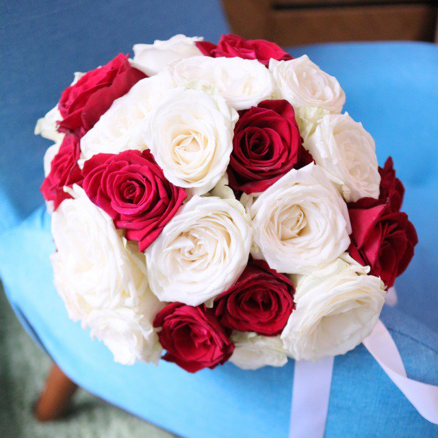 国産バラの花束 赤白ミックス30本