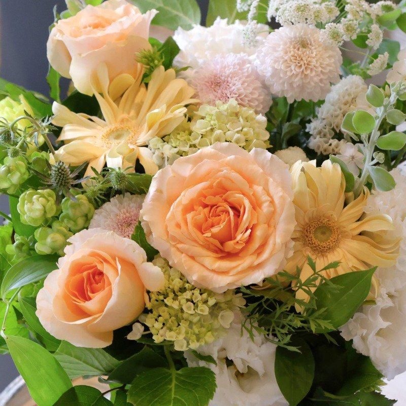 お供え デザイナーズ フラワーアレンジメント（クラッシックミックスL