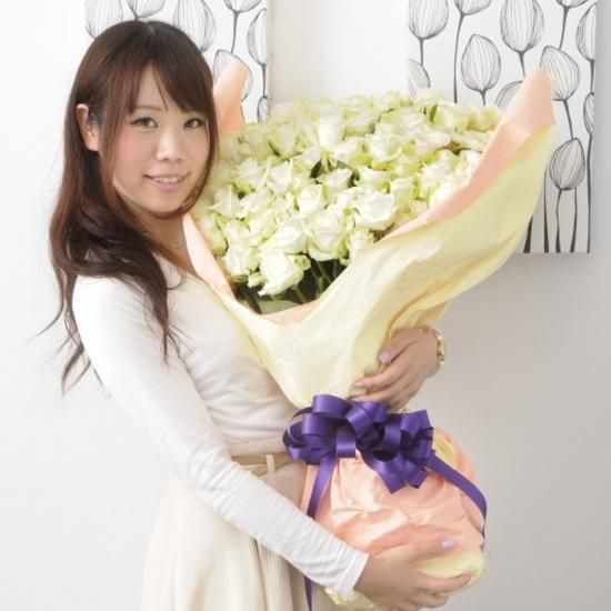 白いバラ100本花束 39600 - ラクハナ｜お花の専門家セレクト 日本初