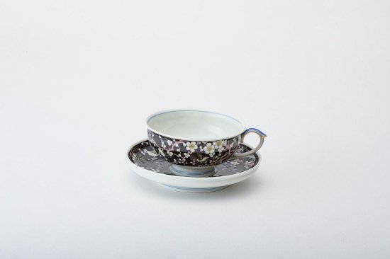 深川製磁 梅小鳥外濃（黒）紅茶碗皿 - 贈り物専門店 貴幸 伝統の
