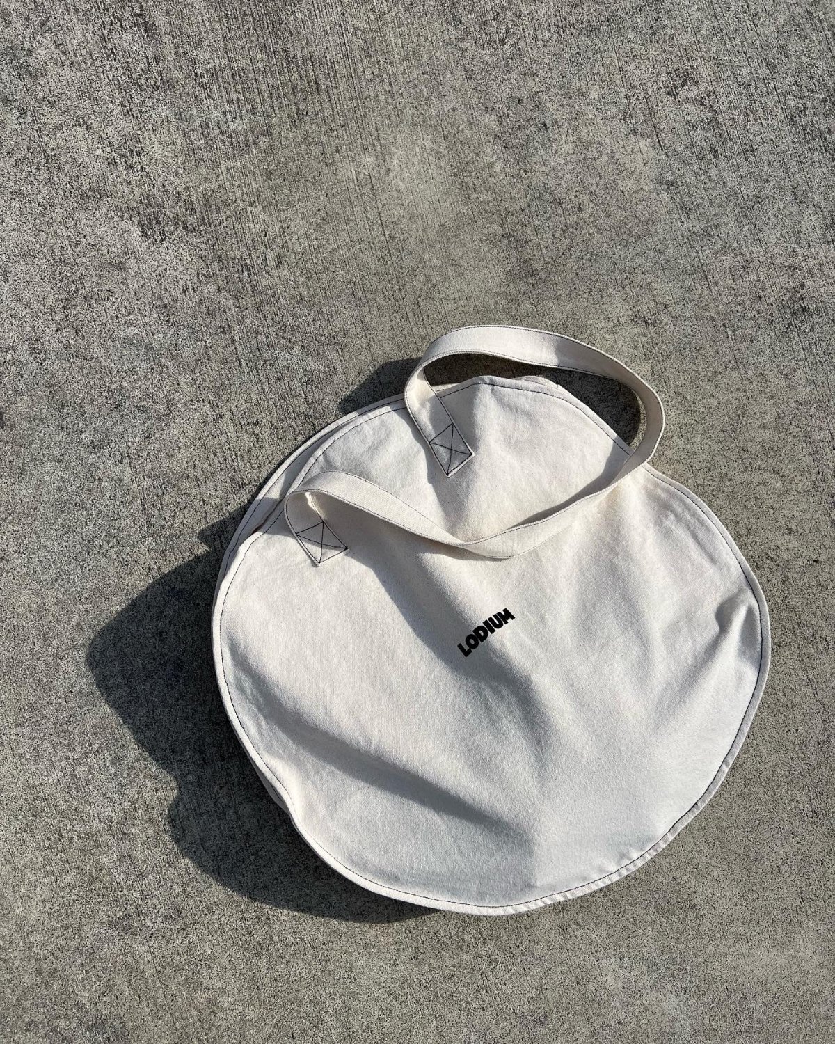 Big Circle Tote Bag - LODIUM