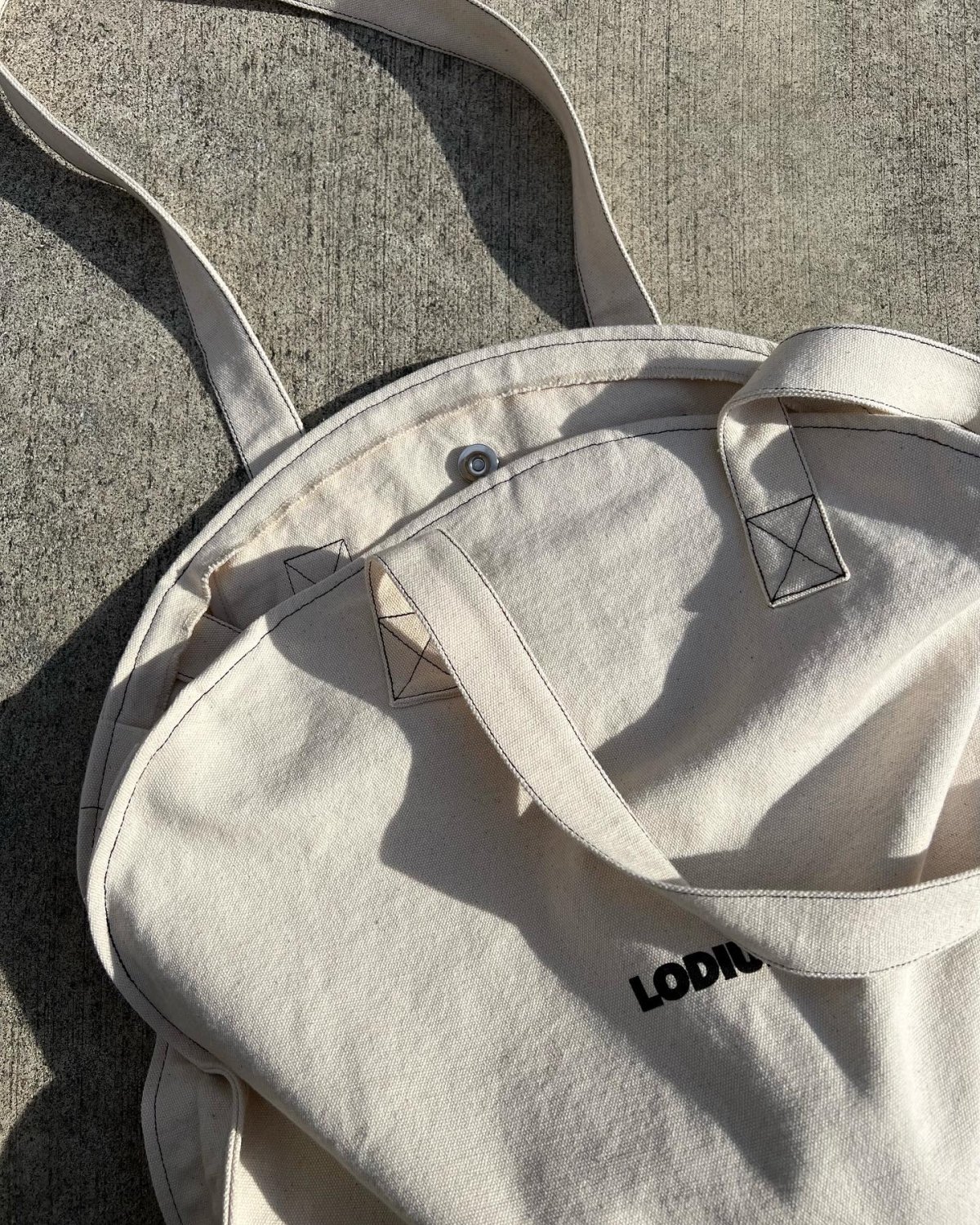 Big Circle Tote Bag - LODIUM