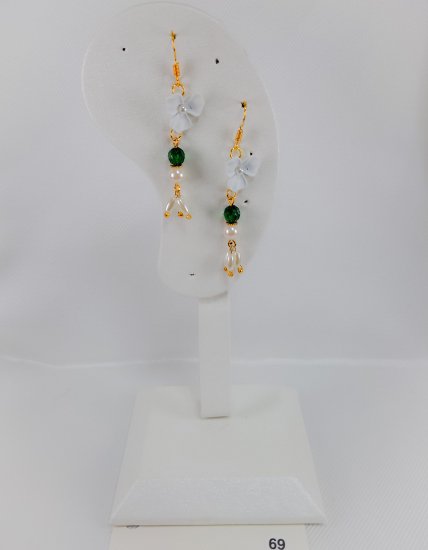 №P69 Handmade earrings White & Green