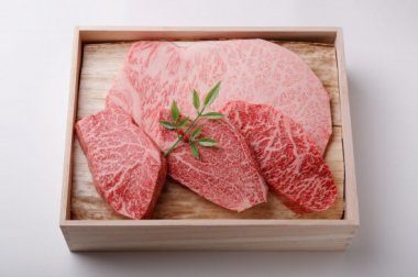 黒毛和牛　ステーキ　4種食べ比べ　（サーロイン・ヒレ・イチボ・ランプ）の商品画像