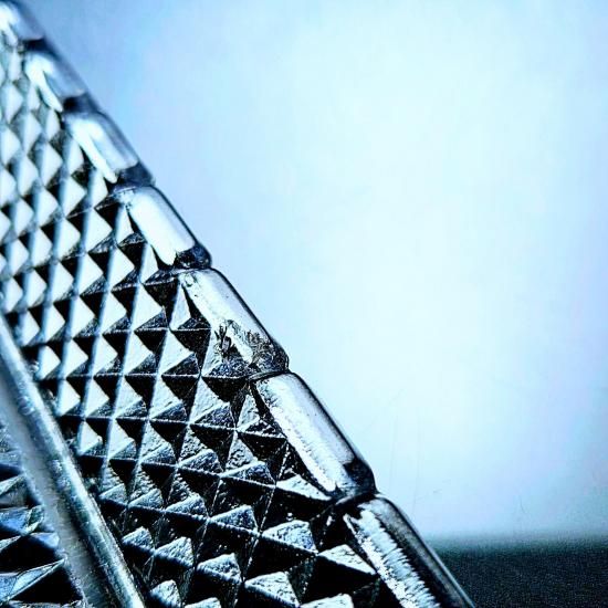 輝くオールドバカラ ディアマンビゾーのトレイ中【19世紀後半 】 輝くオールドバカラ ディアマンビゾーのトレイ中【19世紀後半