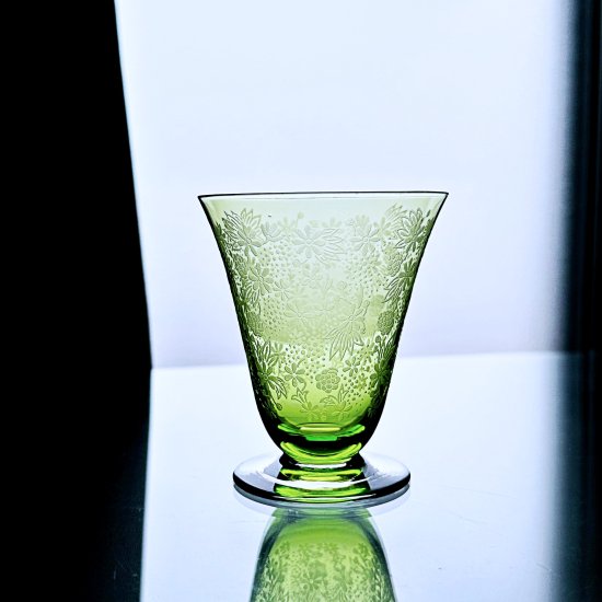 花のオールドバカラ エリザベートのワイングラス 8.5cm#2【1936年以降】美しいグリーン - Baccarat Amour《バカラムール》