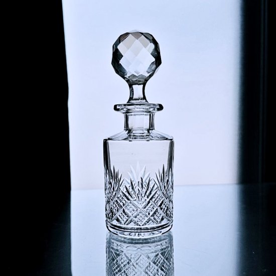 輝くオールドバカラ 美しいクリスタルカットの香水瓶#大年