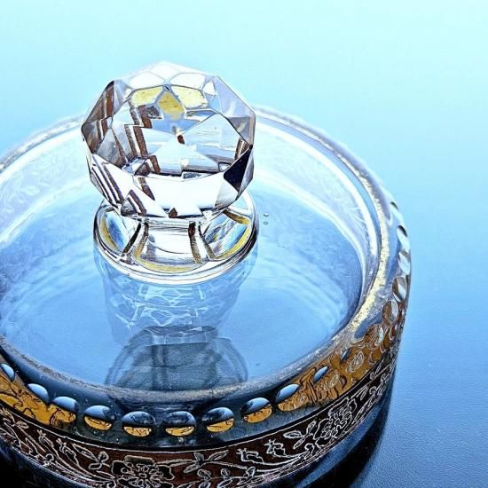 オールド・バカラ 1900年頃 盛り上げ金彩 蓋物 ボンボニエール アートピース オールドバカラ「金彩 野菊文 ボンボニエール」《アンティック