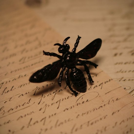 【ponoinoi】bee ring black フリーサイズ