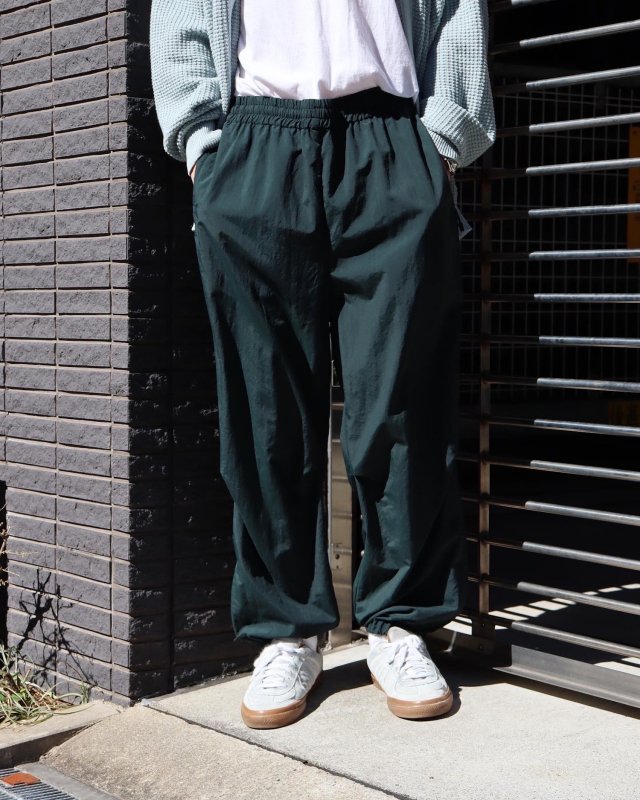 デポー UNIVERSAL PRODUCTS NYLON TRACK PANTS tbg.qa