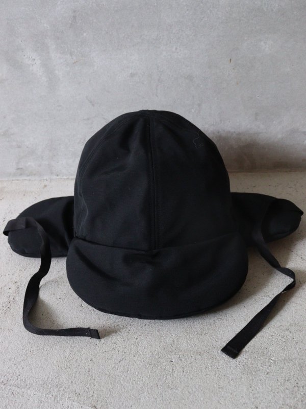 COMESANDGOES（カムズアンドゴーズ）PADDED BRIM & EAR CAP（BLACK）。 公式通販 | 1LDK annex |  IZUMIYA ONLINE STORE