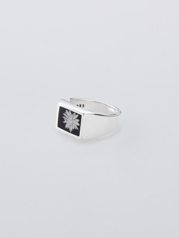 指輪・リング XOLO SignetRing with  Purple Flower 指輪・リング XOLO SignetRing with Purple Flower Signet Ring