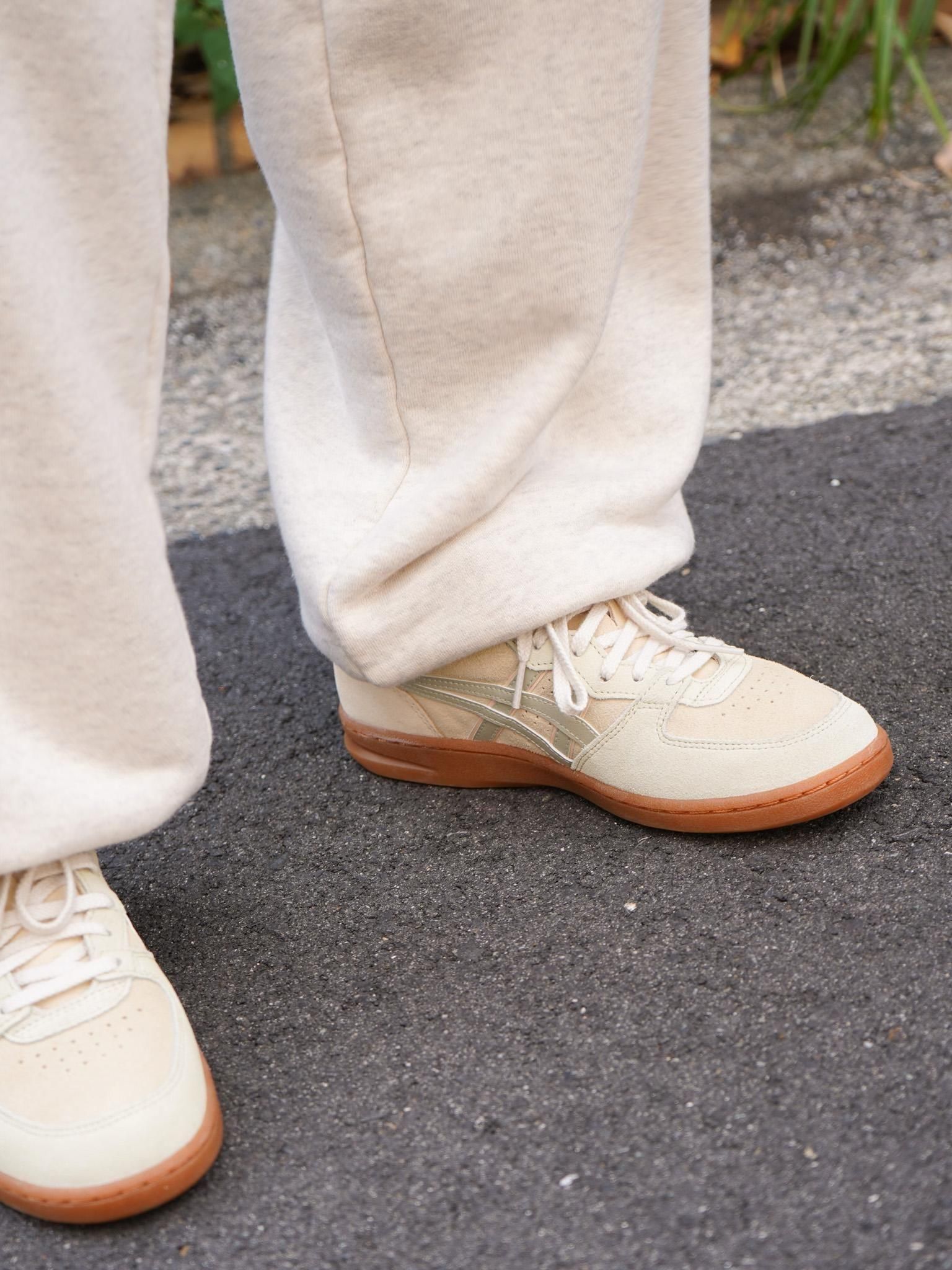 ASICS 