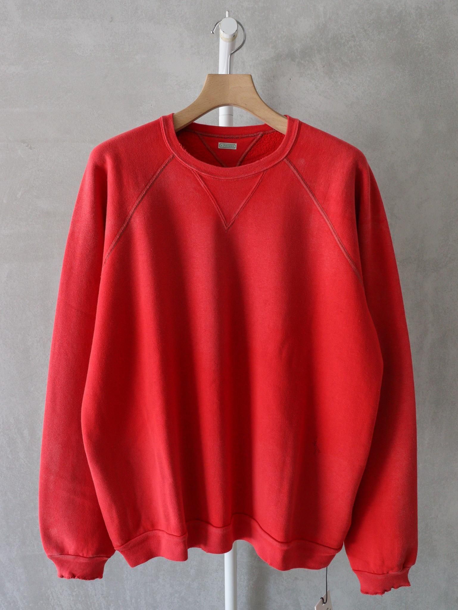 トップス A.PRESSE Vintage Double V Sweatshirt A.PRESSE（アプレッセ）Vintage Double V Sweatshirt / RED 公式