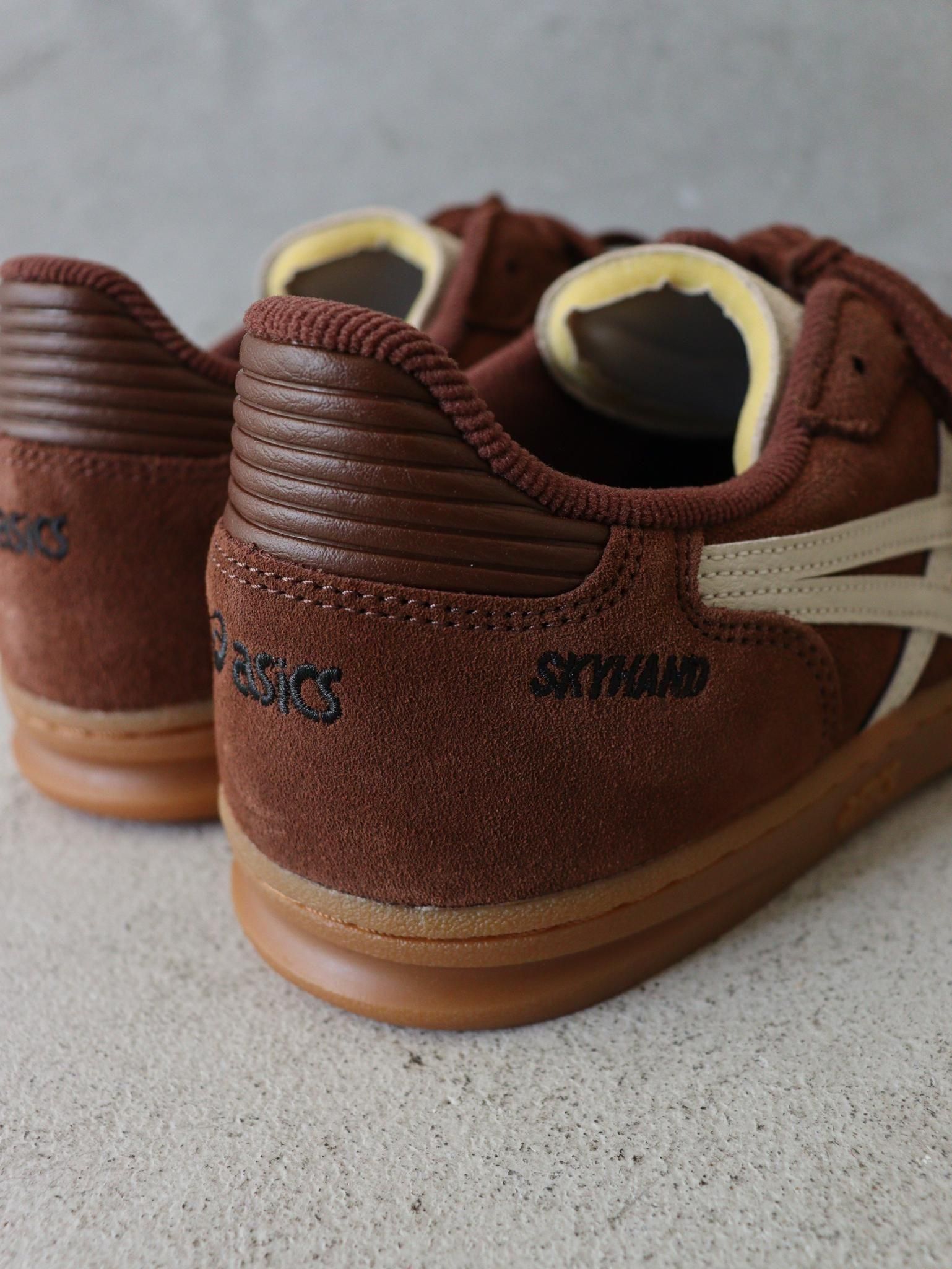ASICS 