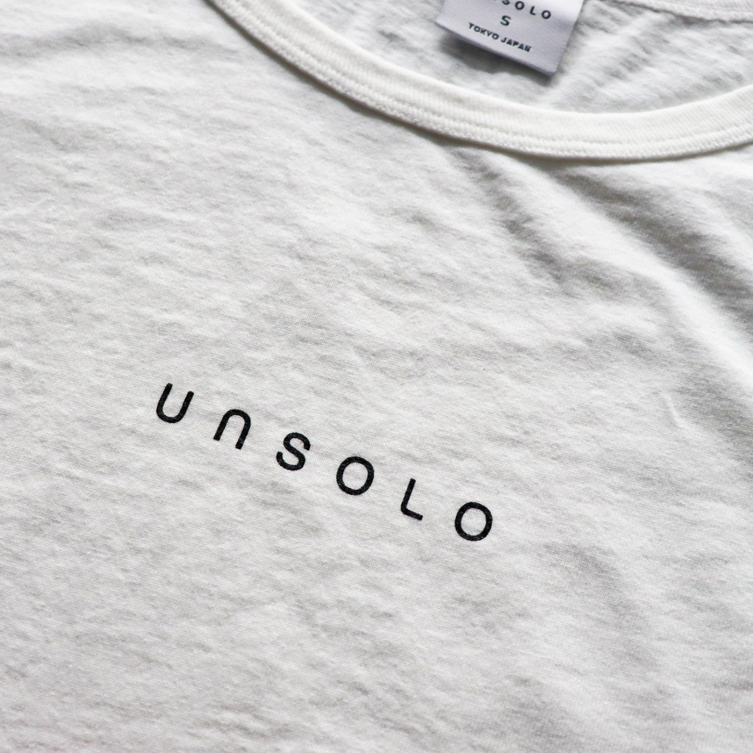 UNSOLO LOGO LOOSE FIT TEE | UNSOLO